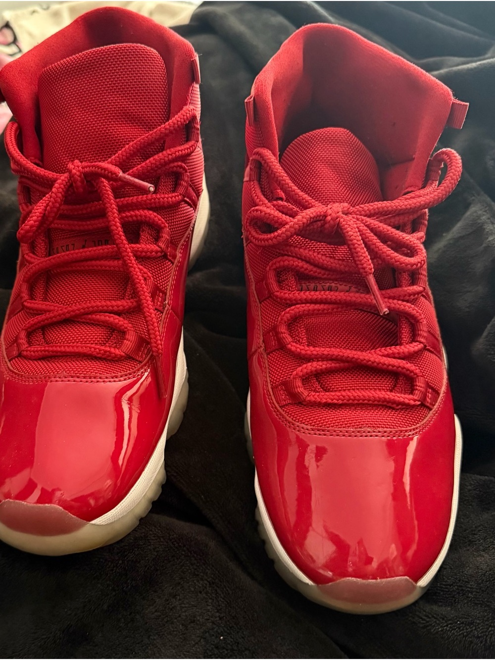 Men’s Classic Jordan 11 WIN LIKE ‘96 -Size 12 Black/Red Combo